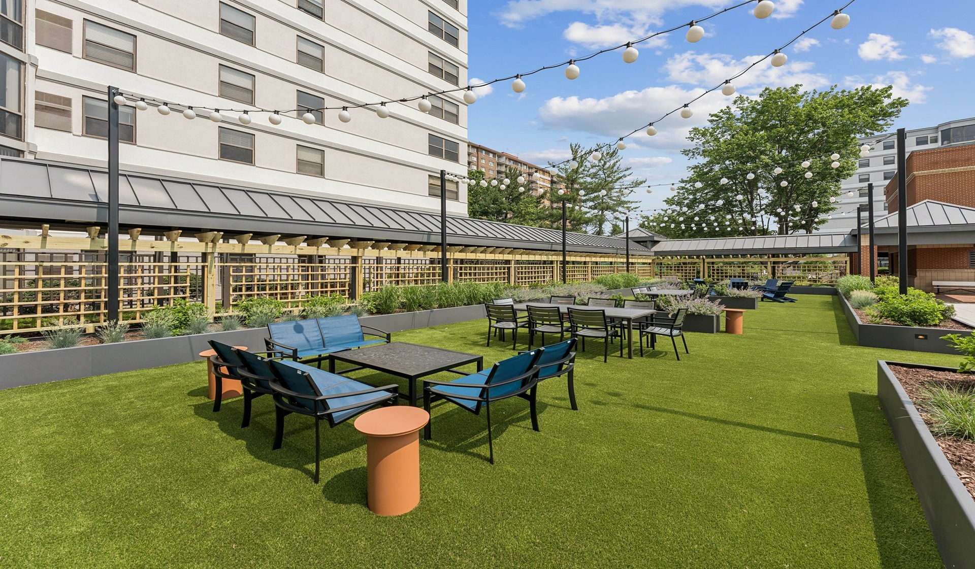 Courtyard at Huntington Gateway